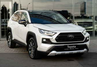 Новый Toyota RAV4 2025 (4 фото)