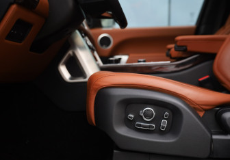 Подержанный автомобиль Land Rover Range Rover 2016 года (25 фото)