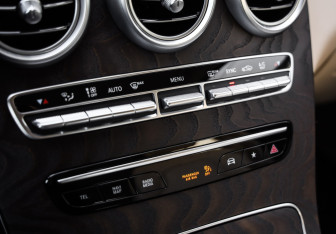 Подержанный автомобиль Mercedes-Benz GLC Coupe 2020 года (19 фото)