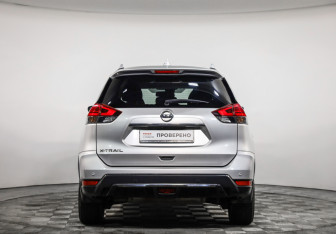 Подержанный автомобиль Nissan X-Trail 2018 года (6 фото)