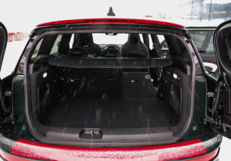 Подержанный автомобиль MINI Clubman Wagon 2018 года (33 фото)