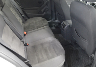 Подержанный автомобиль Volkswagen Golf Hatchback 2011 года (13 фото)