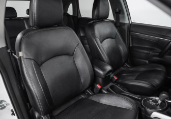Подержанный автомобиль Mitsubishi ASX 2013 года (20 фото)