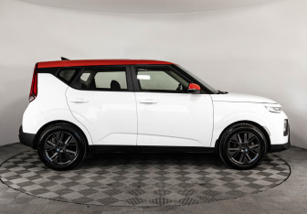 Подержанный автомобиль Kia Soul 2021 года (4 фото)