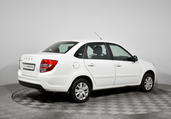 Подержанный автомобиль LADA (ВАЗ) Granta Sedan 2022 года (6 фото)
