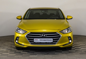 Подержанный автомобиль Hyundai Elantra Sedan 2016 года (2 фото)
