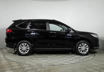 Подержанный автомобиль Haval M6 2023 года (4 фото)