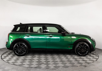 Подержанный автомобиль MINI Clubman Wagon 2019 года (4 фото)