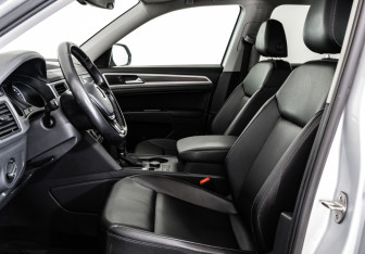 Подержанный автомобиль Volkswagen Teramont 2018 года (21 фото)