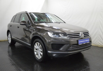 Подержанный автомобиль Volkswagen Touareg 2016 года (3 фото)