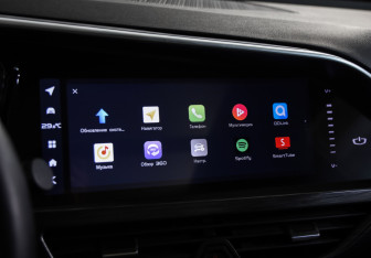 Подержанный автомобиль Geely Tugella 2023 года (14 фото)