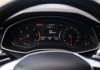 Подержанный автомобиль Audi A6 Sedan 2020 года (14 фото)