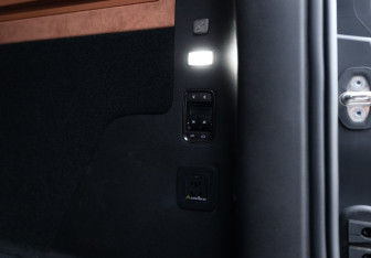 Подержанный автомобиль BYD Yangwang U8 2023 года (38 фото)