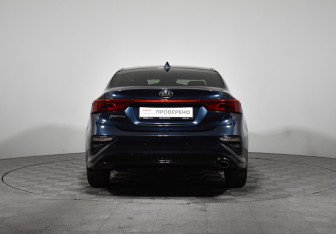 Подержанный автомобиль Kia Cerato Sedan 2019 года (6 фото)