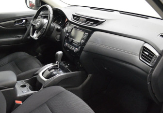 Подержанный автомобиль Nissan X-Trail 2021 года (12 фото)