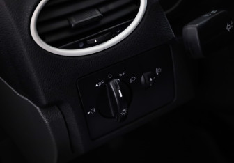 Подержанный автомобиль Ford Focus Hatchback 2007 года (14 фото)