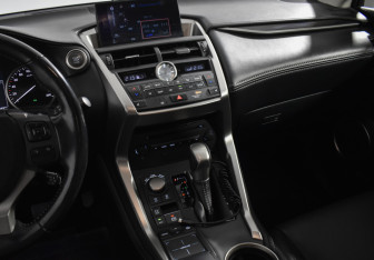 Подержанный автомобиль Lexus NX 2016 года (22 фото)