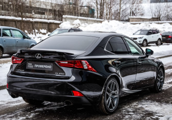 Подержанный автомобиль Lexus IS Sedan 2014 года (6 фото)