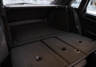 Подержанный автомобиль Porsche Macan 2015 года (32 фото)