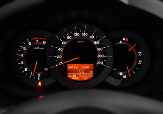 Подержанный автомобиль Toyota RAV4 2008 года (17 фото)