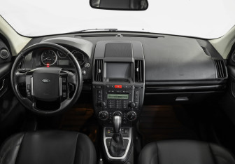 Подержанный автомобиль Land Rover Freelander 2012 года (10 фото)
