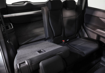 Подержанный автомобиль Mitsubishi Outlander 2022 года (27 фото)