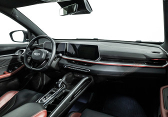 Подержанный автомобиль Geely Coolray 2023 года (9 фото)