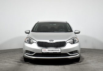 Подержанный автомобиль Kia Cerato Sedan 2013 года (2 фото)