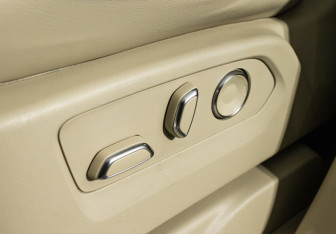 Подержанный автомобиль Cadillac Escalade Suv 2021 года (21 фото)