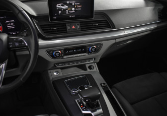 Подержанный автомобиль Audi Q5 2017 года (21 фото)