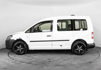Подержанный автомобиль Volkswagen Caddy Compactvan 2012 года (8 фото)