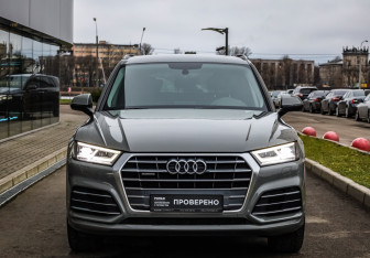 Подержанный автомобиль Audi Q5 2020 года (3 фото)