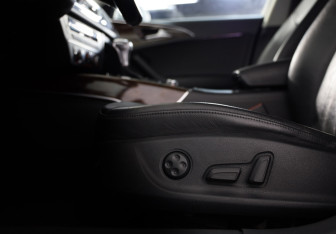 Подержанный автомобиль Audi A6 Sedan 2013 года (22 фото)