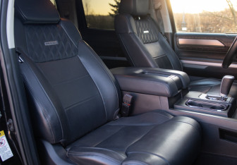 Подержанный автомобиль Toyota Tundra 2013 года (16 фото)