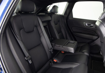 Подержанный автомобиль Volvo XC60 2020 года (27 фото)