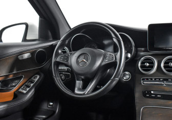 Подержанный автомобиль Mercedes-Benz GLC Coupe 2016 года (15 фото)