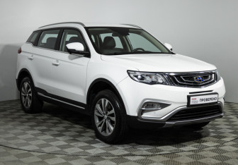 Подержанный автомобиль Geely Atlas 2021 года (3 фото)