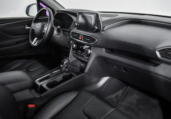 Подержанный автомобиль Hyundai Santa Fe 2019 года (13 фото)