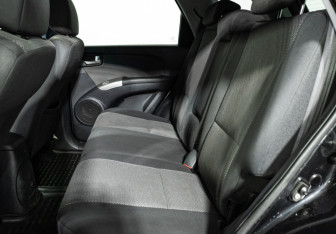 Подержанный автомобиль Kia Sportage 2010 года (10 фото)