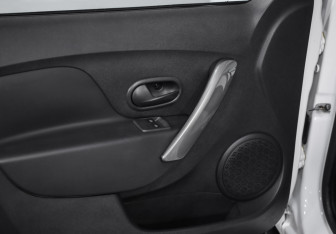 Подержанный автомобиль Renault Logan Sedan 2020 года (15 фото)