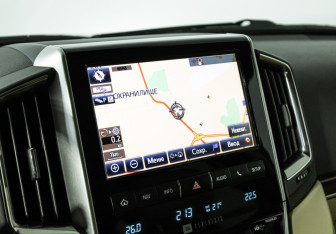 Подержанный автомобиль Toyota Land Cruiser Suv 2015 года (45 фото)