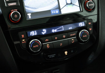 Подержанный автомобиль Nissan Qashqai 2015 года (18 фото)
