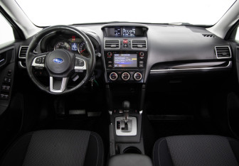 Подержанный автомобиль Subaru Forester Suv 2016 года (8 фото)