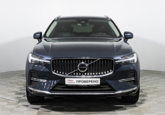 Подержанный автомобиль Volvo XC60 2021 года (2 фото)