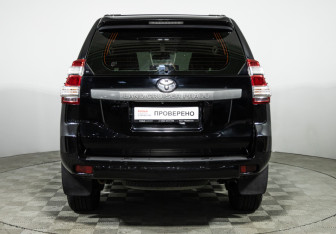 Подержанный автомобиль Toyota Land Cruiser Prado 2013 года (6 фото)