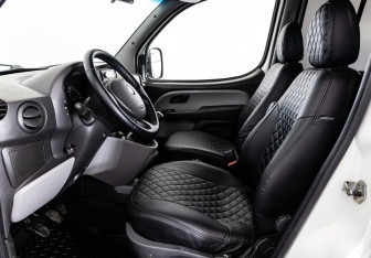Подержанный автомобиль Fiat Doblo 2012 года (16 фото)