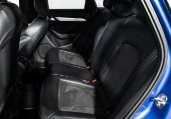 Подержанный автомобиль Audi Q3 2015 года (10 фото)