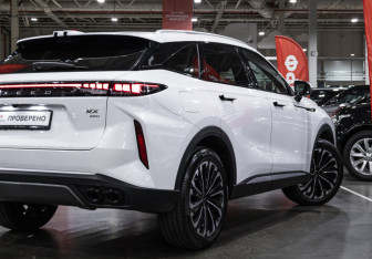 Подержанный автомобиль Exeed RX 2023 года (9 фото)