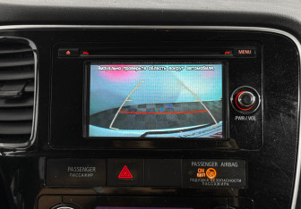 Подержанный автомобиль Mitsubishi Outlander 2013 года (17 фото)