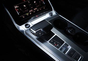 Подержанный автомобиль Audi A6 Sedan 2021 года (15 фото)